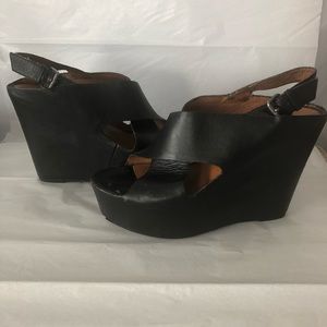 Dolce vita platforms